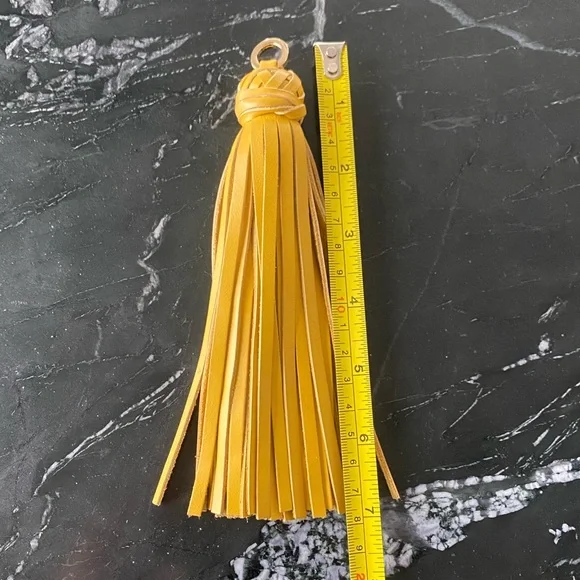 MARK & GRAHAM Leather Tassel Keychain - Picture 2 of 2